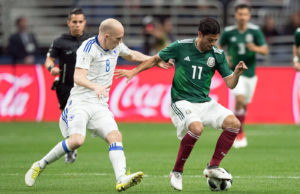2 Minicomentarios “Ataques contra AMLO” y “Selección Nacional”