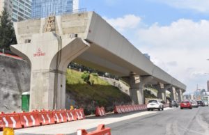Encarecimiento de Obras Públicas y Demora en Ejecución, Constante