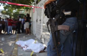2 Minicomentarios “Asesinato de políticos”
