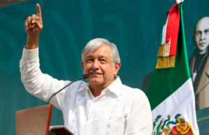 Encabezará AMLO Megamarcha el 27 en CDMx: Críticos y Opositores la Descalifican