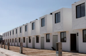 Dejó INFONAVIT de apoyar la compra de casas; los intereses hacían impagables los créditos