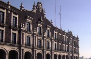 Numerosos Grupos de Interés Alrededor de las Precandidatas; en Juego Más de 2 Billones de Pesos en el Próximo Sexenio