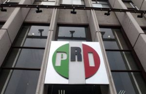 2 Minicomentarios: “Voto contra la reforma eléctrica, último clavo a la credibilidad del PRI”