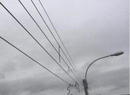 Ayuntamientos omisos, empresas irresponsables; congreso busca retirar cables en desuso