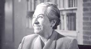 Gabriela Mistral: Premio Nobel y su Lucha en Condiciones Adversas