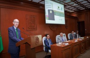 Reconocimiento de Ceneval a UAEMéx por su Desempeño de Excelencia EGEL Plus 124