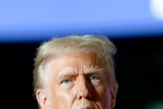 Duro revés a la política antiinmigrante de D. Trump: la Corte declaró ilegales sus actos