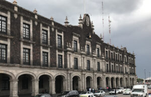Corrupción en Gobierno Estatal y Comunas Explica la Invasión de Casas; Necesario Purgar Instituciones