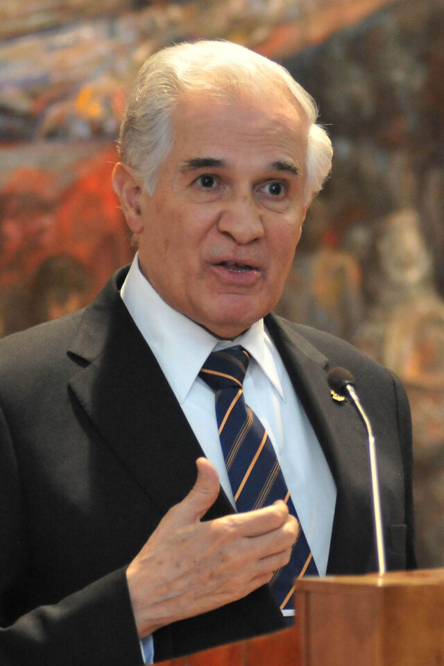 DIEGO VALADES RIOS
