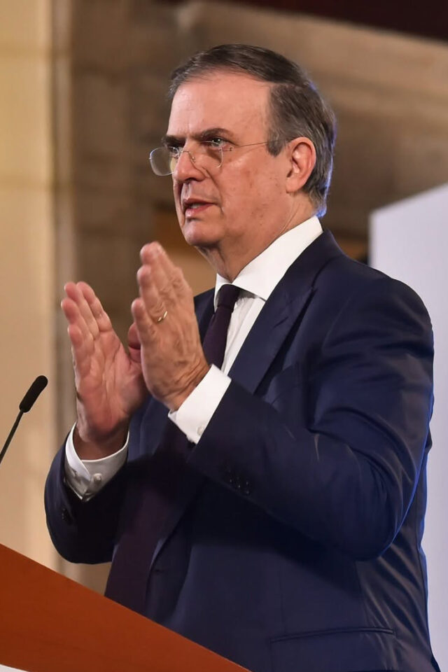 MARCELO EBRARD 3